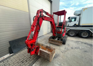 Yanmar vio17-3